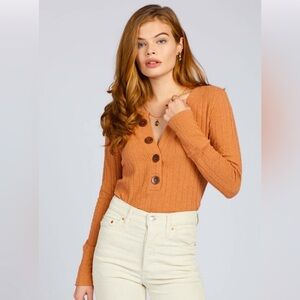 NWT‎ Free People Terracotta Clay Long Sleeve Wood Button Henley size XS